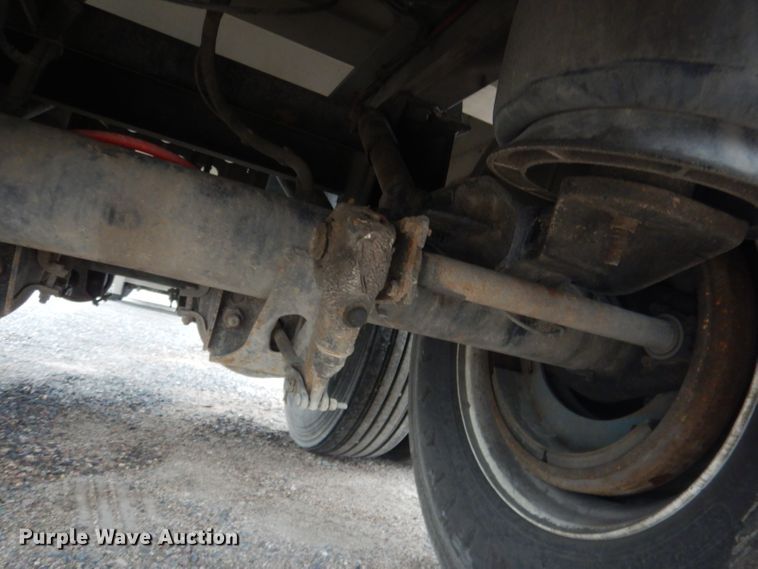 image for item DG5971 2011 Corn Husker Ultra-Lite double hopper bottom grain trailer