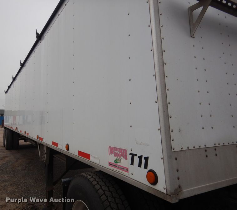 image for item DG5971 2011 Corn Husker Ultra-Lite double hopper bottom grain trailer