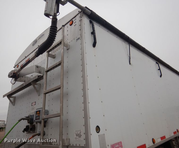 image for item DG5971 2011 Corn Husker Ultra-Lite double hopper bottom grain trailer