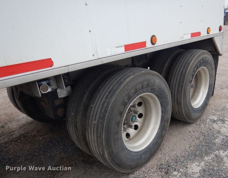 image for item DG5971 2011 Corn Husker Ultra-Lite double hopper bottom grain trailer