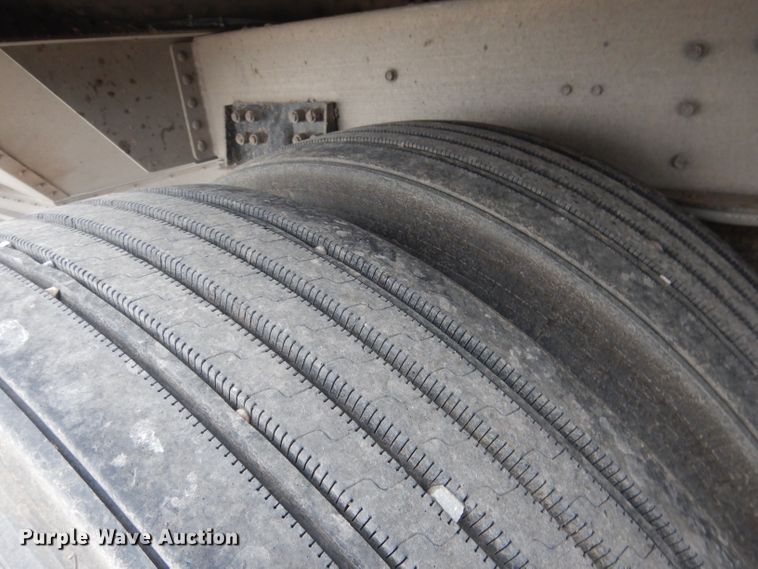 image for item DG5971 2011 Corn Husker Ultra-Lite double hopper bottom grain trailer