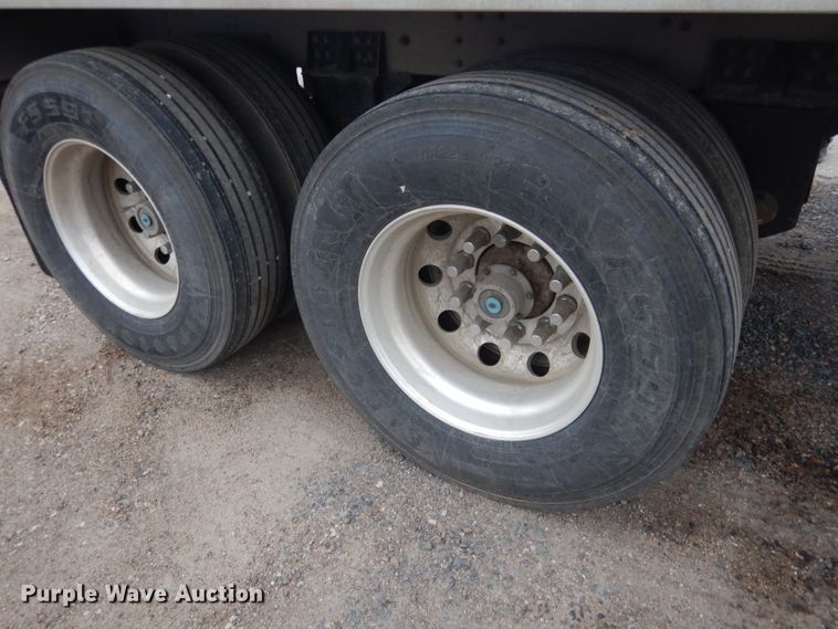 image for item DG5971 2011 Corn Husker Ultra-Lite double hopper bottom grain trailer