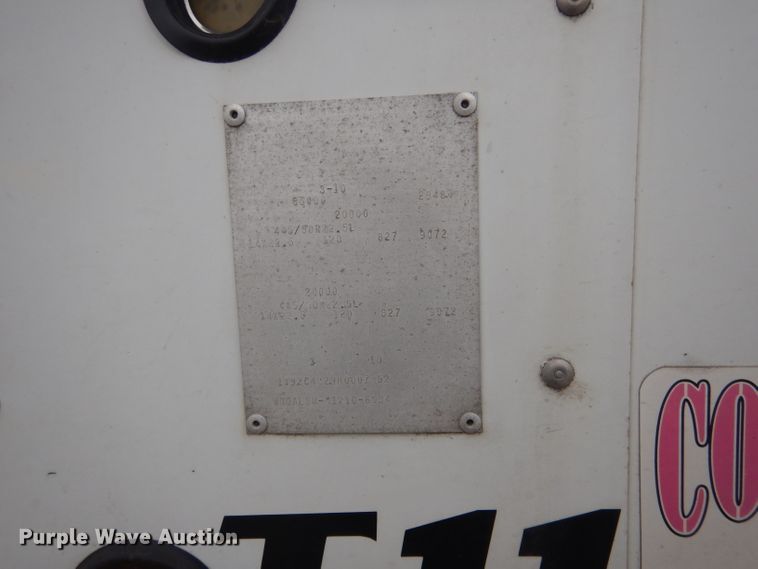 image for item DG5971 2011 Corn Husker Ultra-Lite double hopper bottom grain trailer