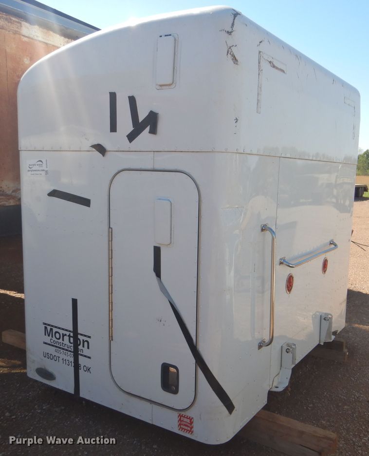 image for item DG8560 Unibilt semi truck sleeper