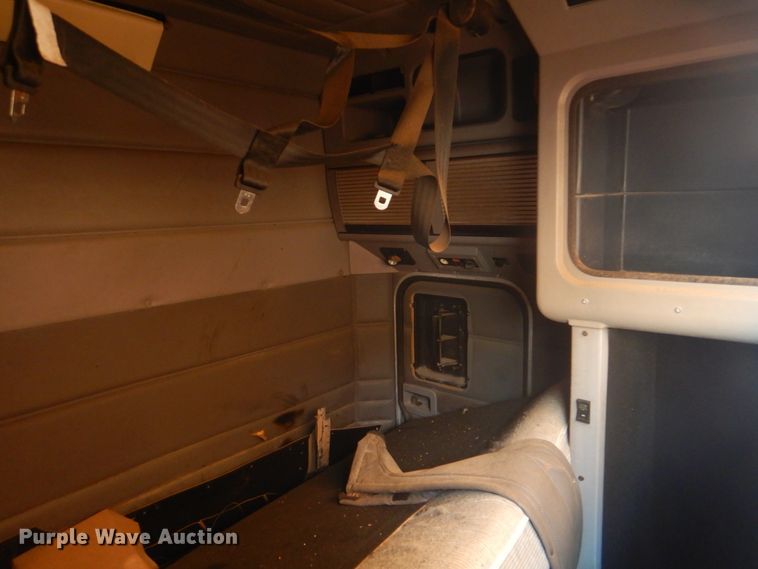 image for item DG8560 Unibilt semi truck sleeper