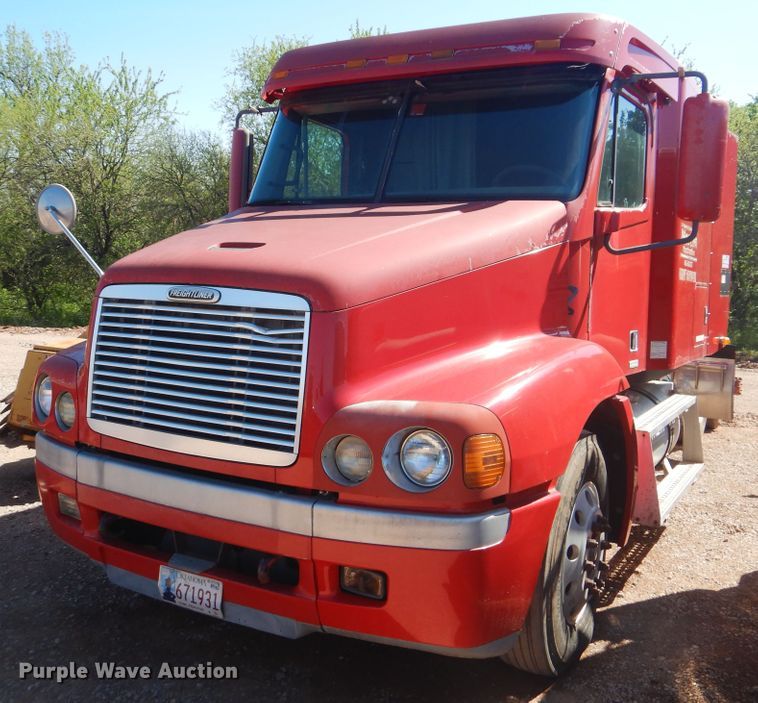 image for item DG8561 1998 Freightliner Century Class semi truck