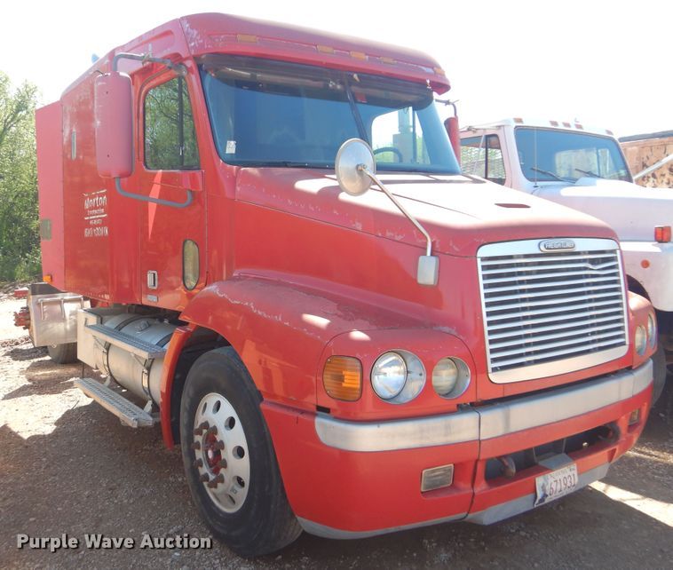 image for item DG8561 1998 Freightliner Century Class semi truck