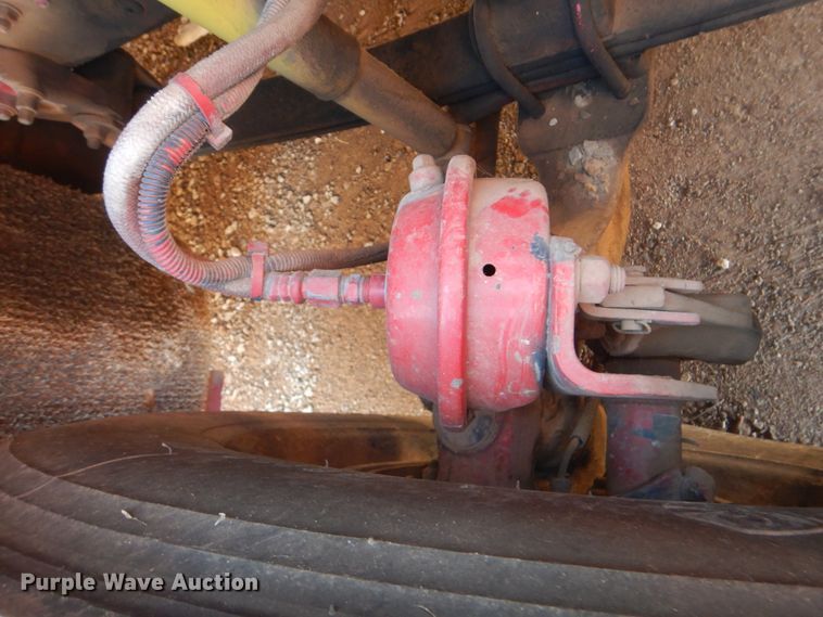 image for item DG8561 1998 Freightliner Century Class semi truck