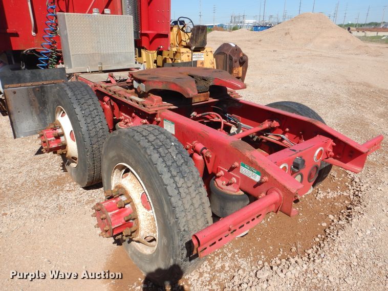 image for item DG8561 1998 Freightliner Century Class semi truck