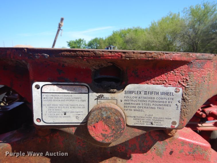 image for item DG8561 1998 Freightliner Century Class semi truck