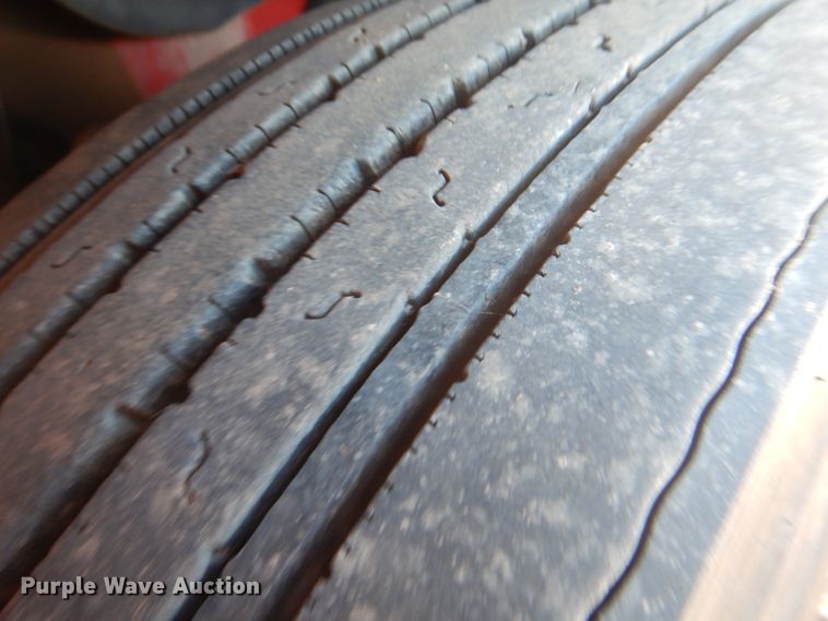 image for item DG8561 1998 Freightliner Century Class semi truck