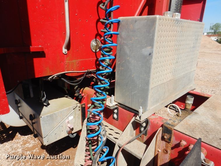 image for item DG8561 1998 Freightliner Century Class semi truck