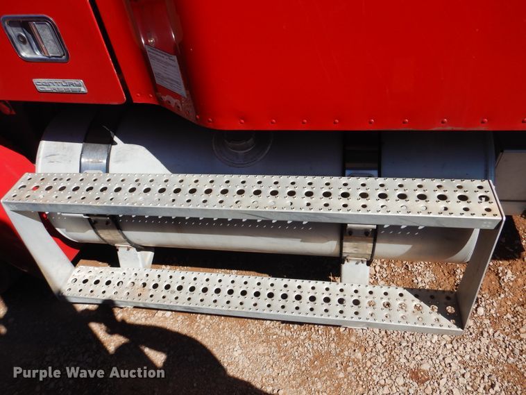 image for item DG8561 1998 Freightliner Century Class semi truck