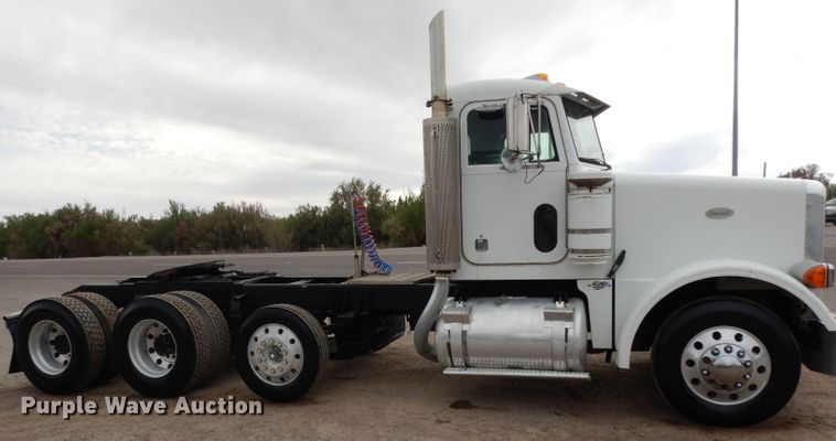 image for item DH2385 1997 Peterbilt 378 semi truck