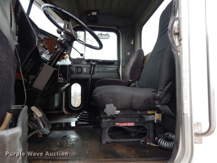 image for item DH2385 1997 Peterbilt 378 semi truck