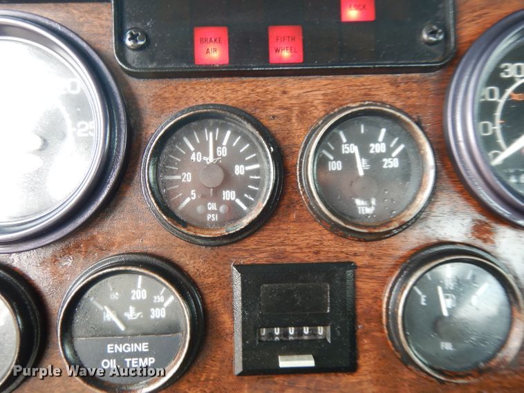 image for item DH2385 1997 Peterbilt 378 semi truck