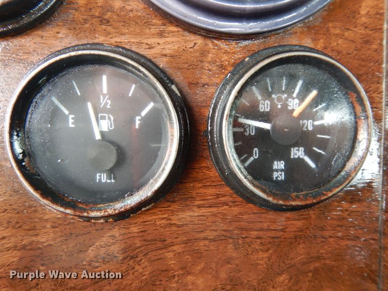 image for item DH2385 1997 Peterbilt 378 semi truck