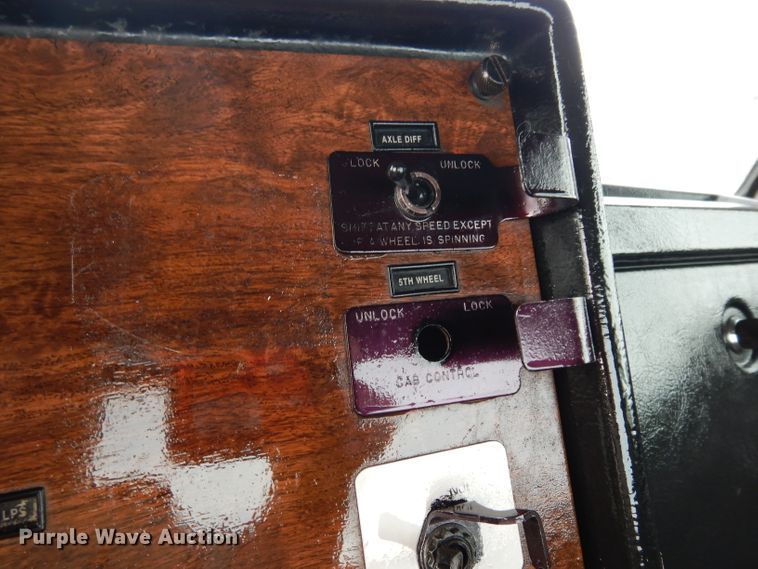 image for item DH2385 1997 Peterbilt 378 semi truck