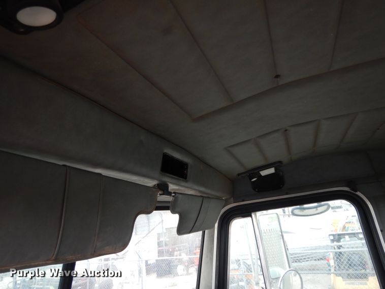 image for item DH2385 1997 Peterbilt 378 semi truck