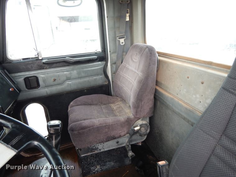 image for item DH2385 1997 Peterbilt 378 semi truck