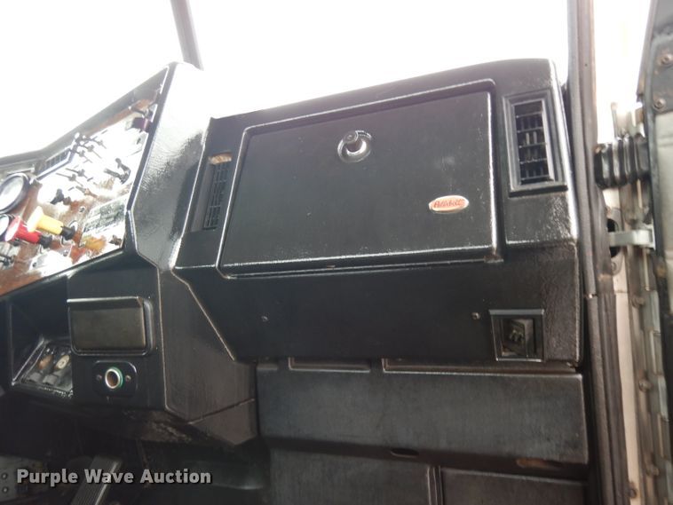 image for item DH2385 1997 Peterbilt 378 semi truck