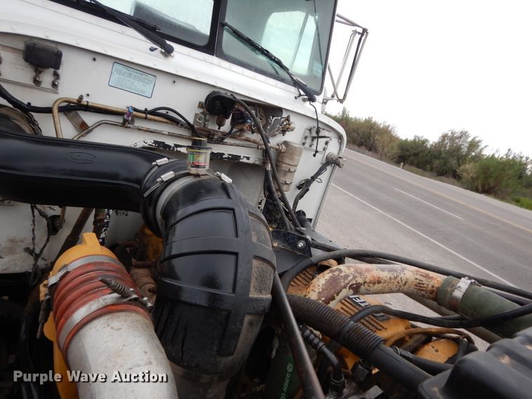 image for item DH2385 1997 Peterbilt 378 semi truck