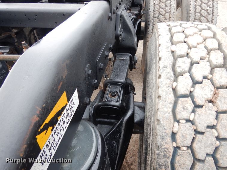 image for item DH2385 1997 Peterbilt 378 semi truck