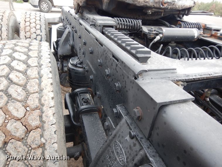 image for item DH2385 1997 Peterbilt 378 semi truck