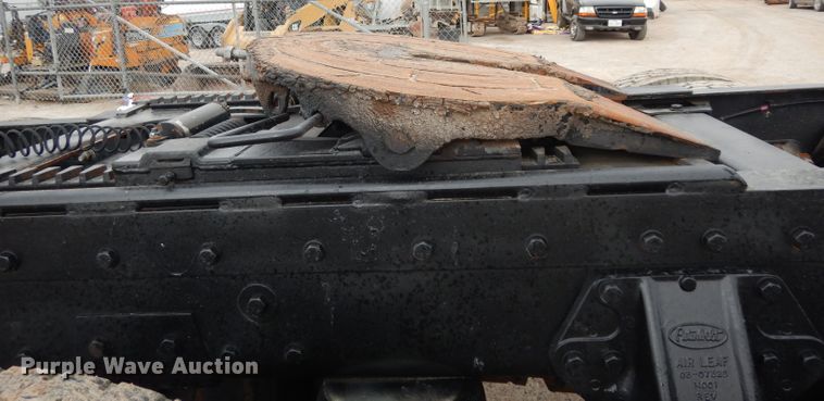 image for item DH2385 1997 Peterbilt 378 semi truck