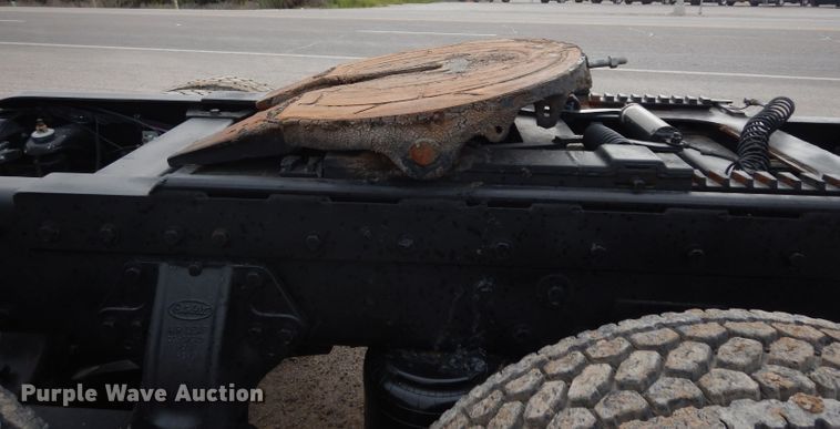 image for item DH2385 1997 Peterbilt 378 semi truck