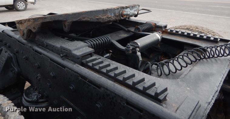 image for item DH2385 1997 Peterbilt 378 semi truck