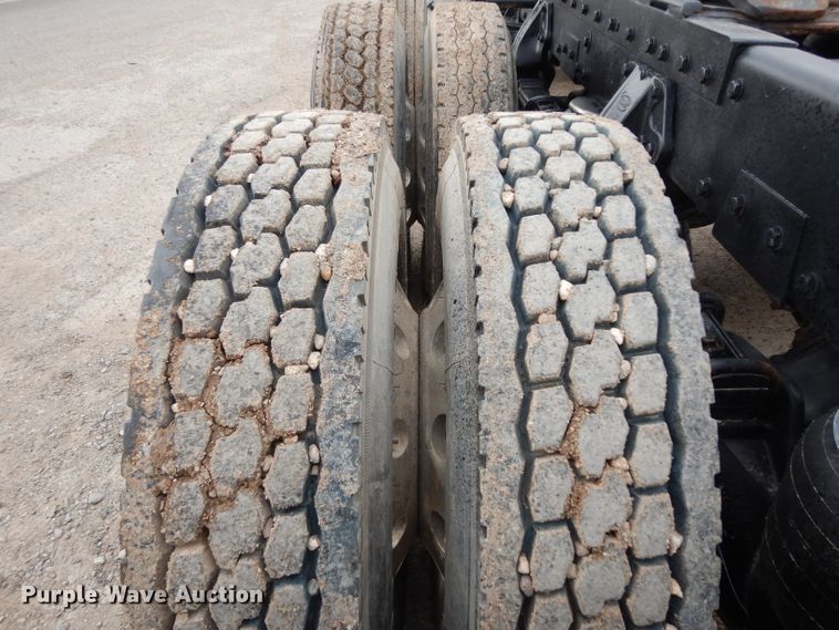 image for item DH2385 1997 Peterbilt 378 semi truck