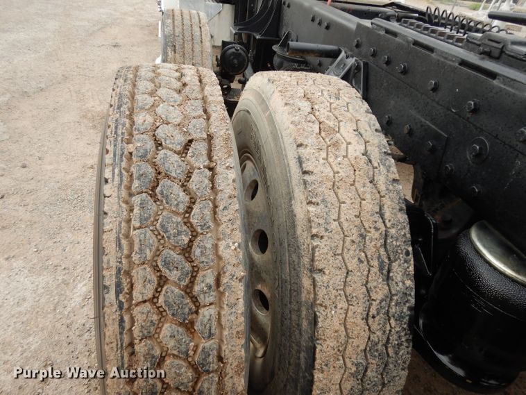 image for item DH2385 1997 Peterbilt 378 semi truck