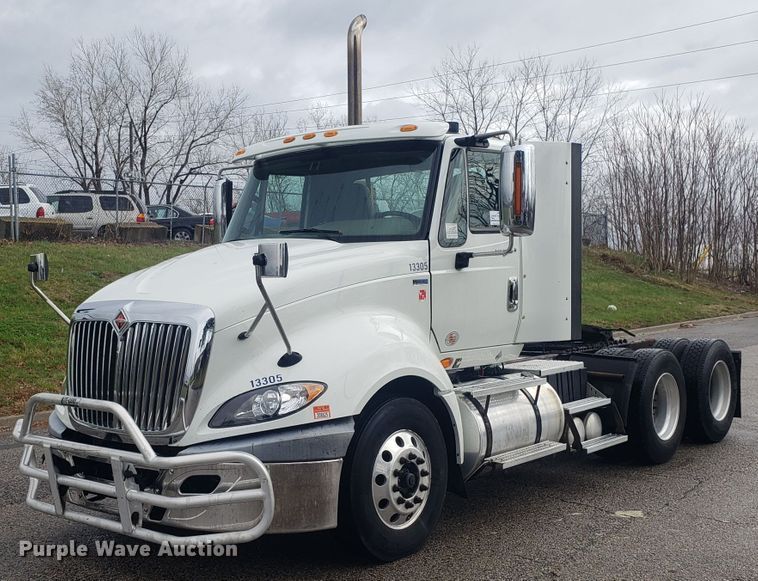 image for item DH5794 2013 International ProStar semi truck