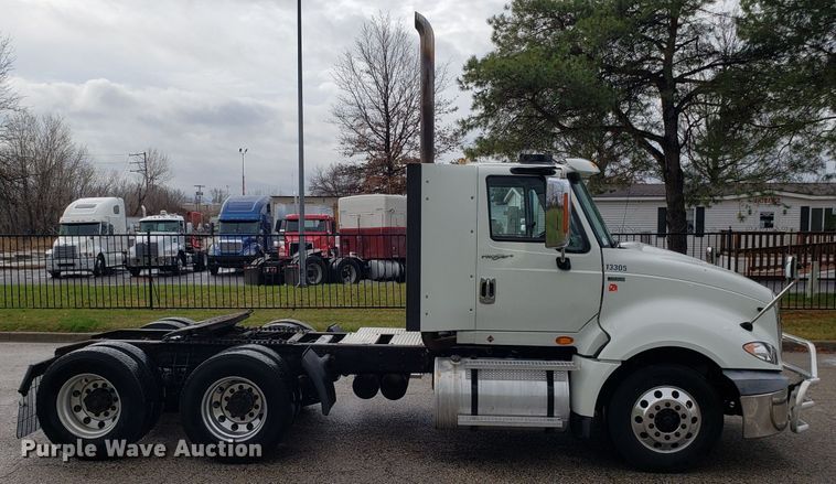 image for item DH5794 2013 International ProStar semi truck