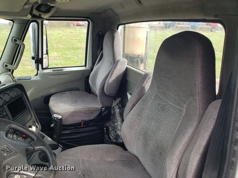 image for item DH5794 2013 International ProStar semi truck