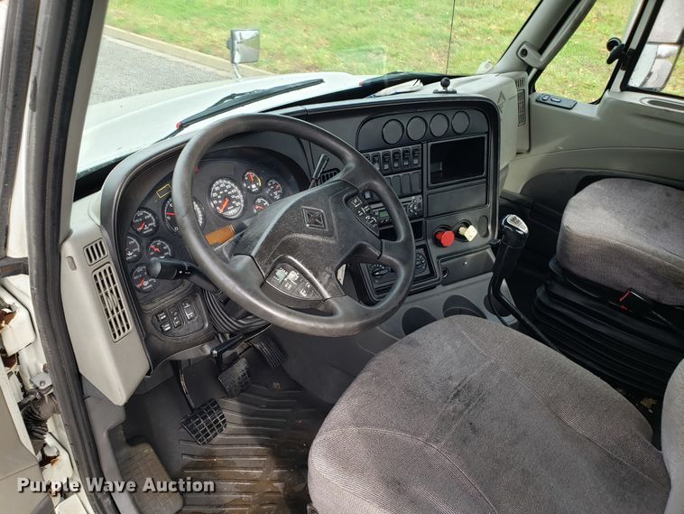 image for item DH5794 2013 International ProStar semi truck