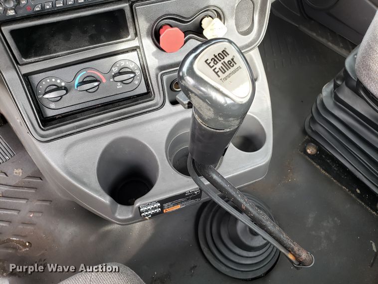 image for item DH5794 2013 International ProStar semi truck