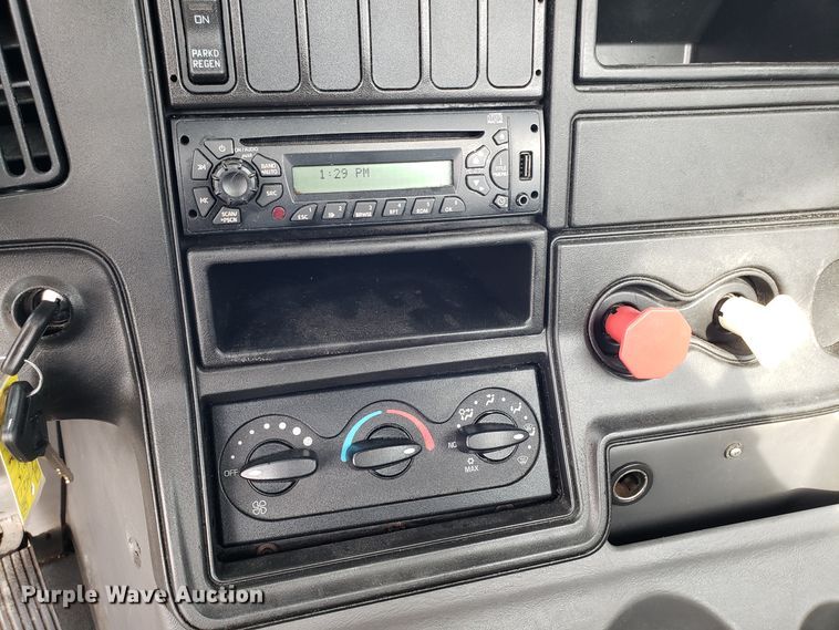 image for item DH5794 2013 International ProStar semi truck