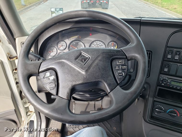 image for item DH5794 2013 International ProStar semi truck