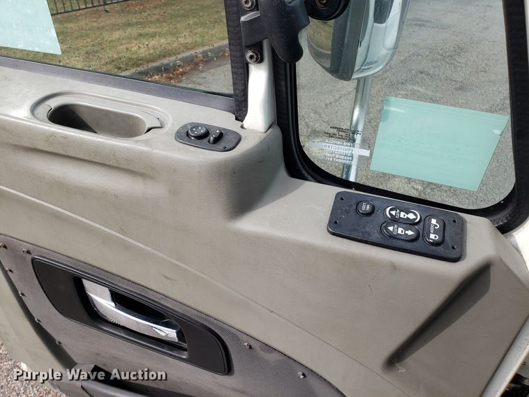 image for item DH5794 2013 International ProStar semi truck