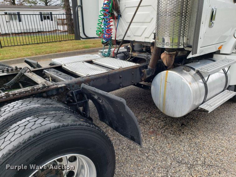 image for item DH5794 2013 International ProStar semi truck