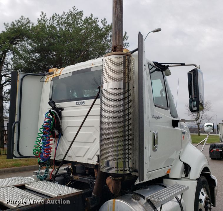 image for item DH5794 2013 International ProStar semi truck