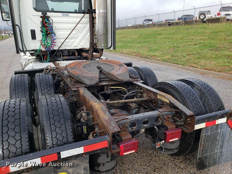 image for item DH5794 2013 International ProStar semi truck