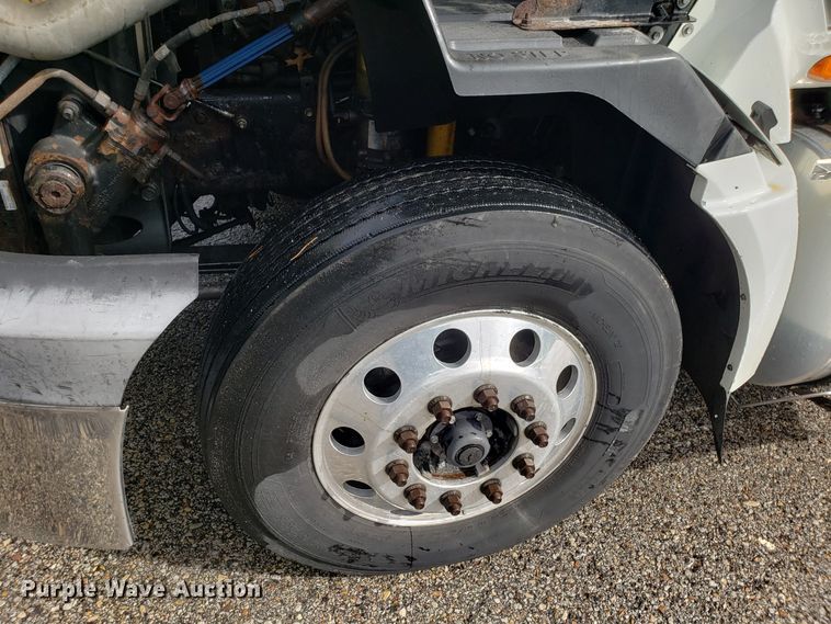 image for item DH5794 2013 International ProStar semi truck