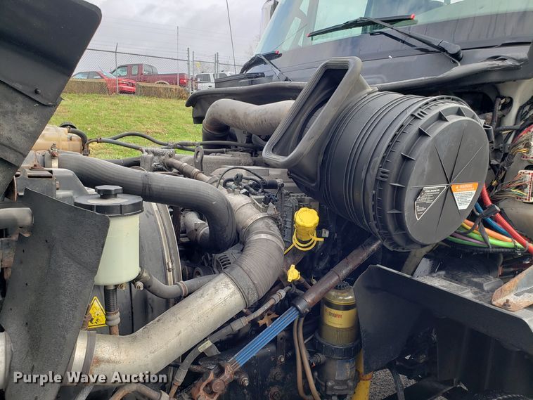 image for item DH5794 2013 International ProStar semi truck