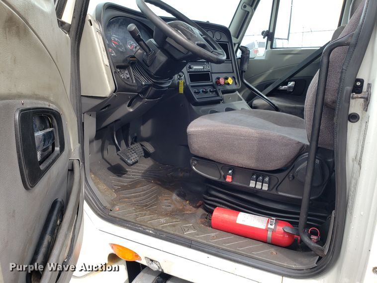 image for item DH5795 2013 International ProStar semi truck