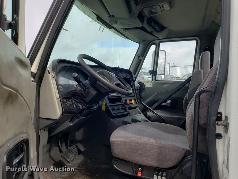 image for item DH5795 2013 International ProStar semi truck