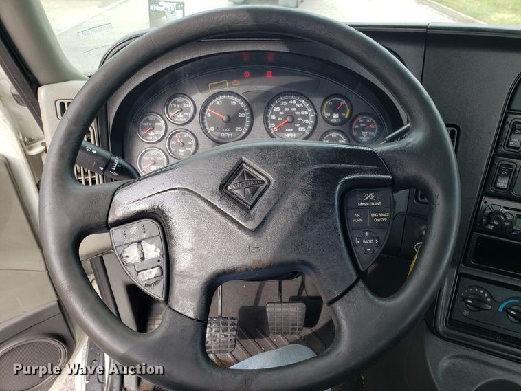 image for item DH5795 2013 International ProStar semi truck