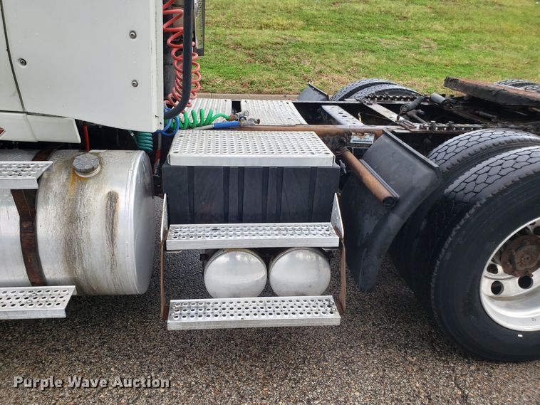 image for item DH5795 2013 International ProStar semi truck